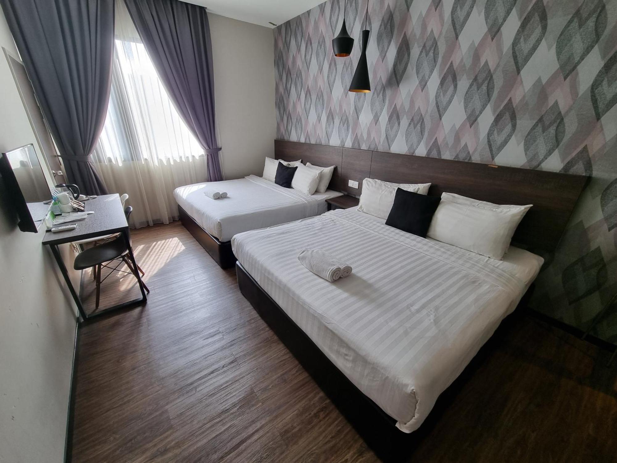 The Square Hotel Skudai Extérieur photo