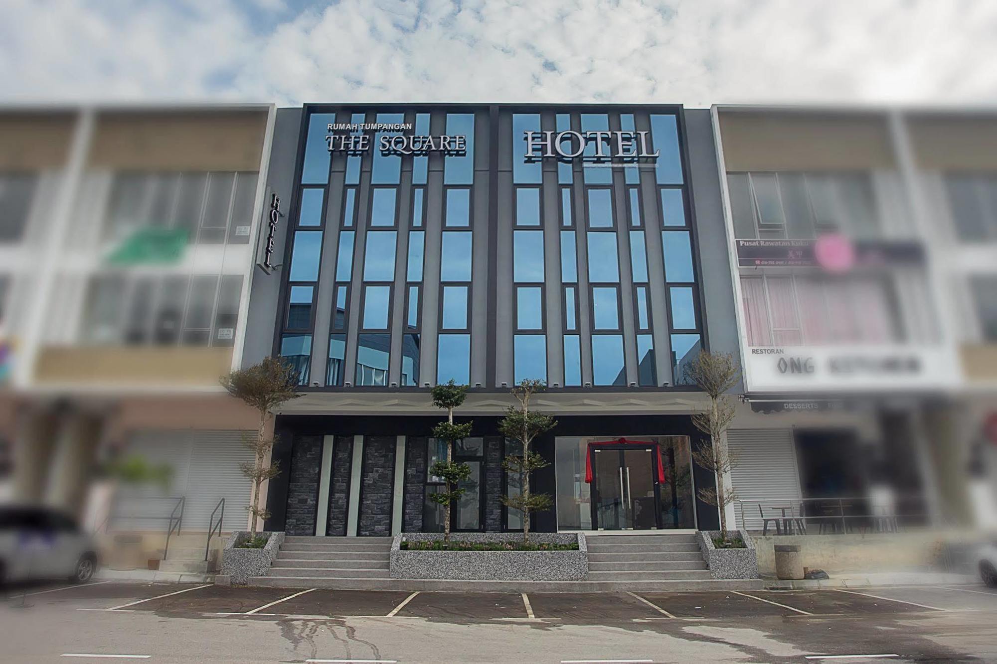 The Square Hotel Skudai Extérieur photo