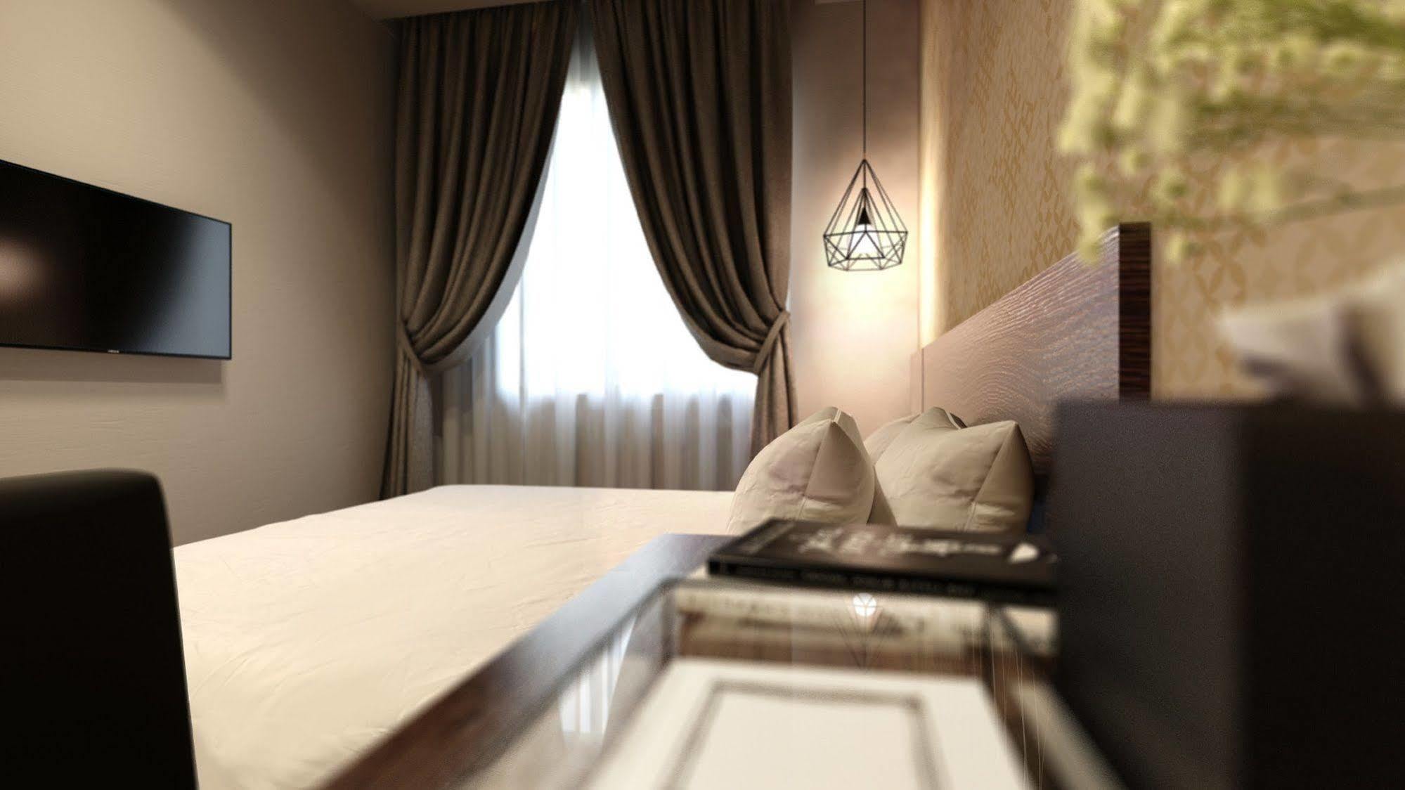 The Square Hotel Skudai Extérieur photo