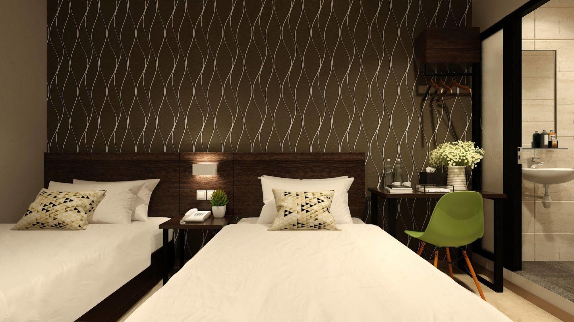 The Square Hotel Skudai Extérieur photo