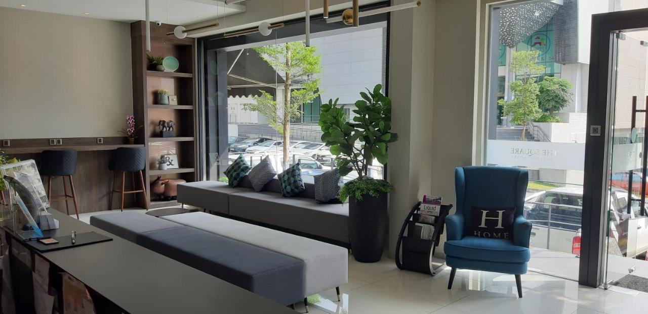The Square Hotel Skudai Extérieur photo